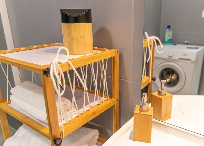 Easy Location - Parking - Free Wifi - Tourism And Business Διαμέρισμα