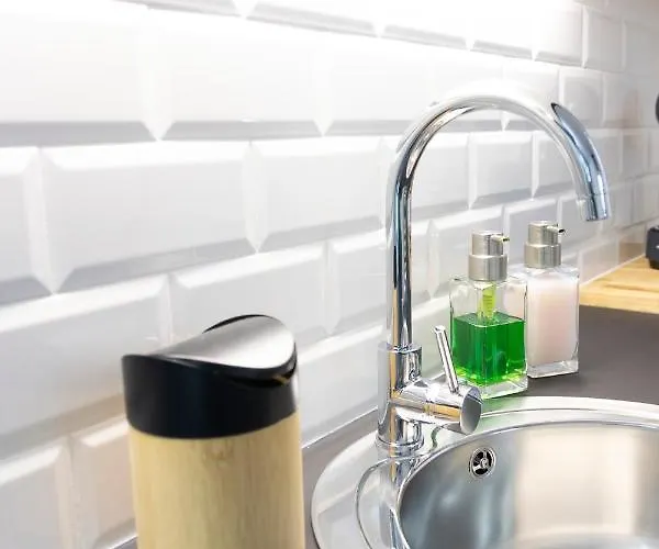 Διαμέρισμα Easy Location - Parking - Free Wifi - Tourism And Business *