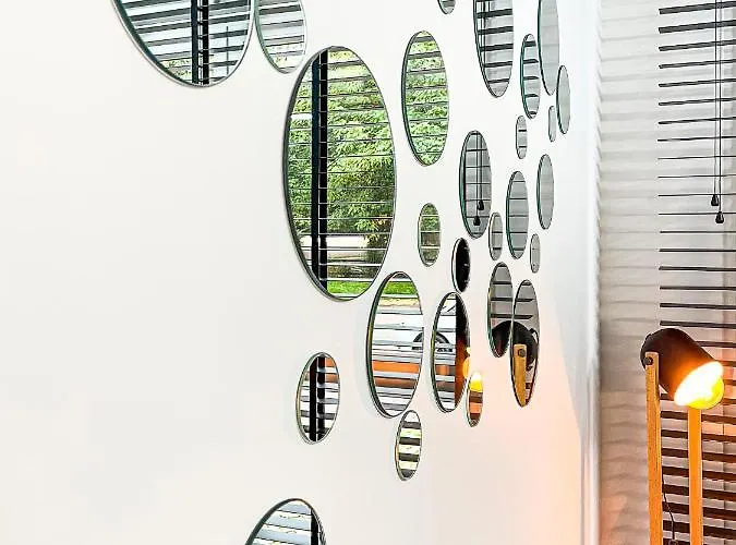 Easy Location - Parking - Free Wifi - Tourism And Business