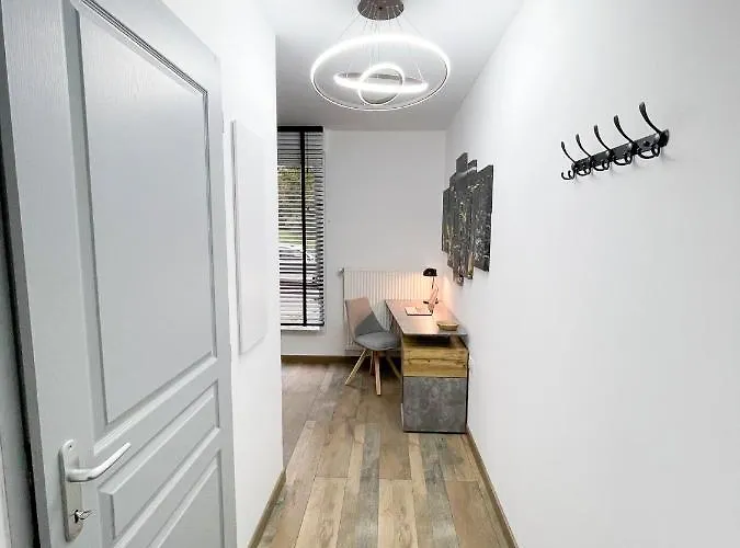 Διαμέρισμα Easy Location - Parking - Free Wifi - Tourism And Business